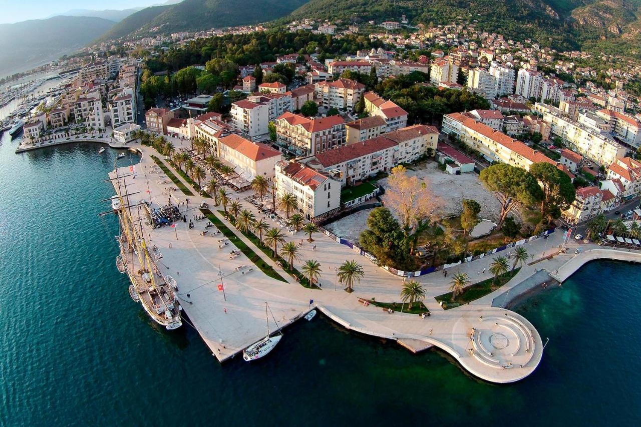 Room Next To Porto Montenegro Tivat Buitenkant foto